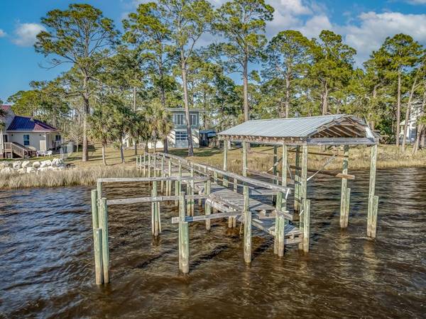 2475 Surf Road, Ochlockonee Bay, FL 32346