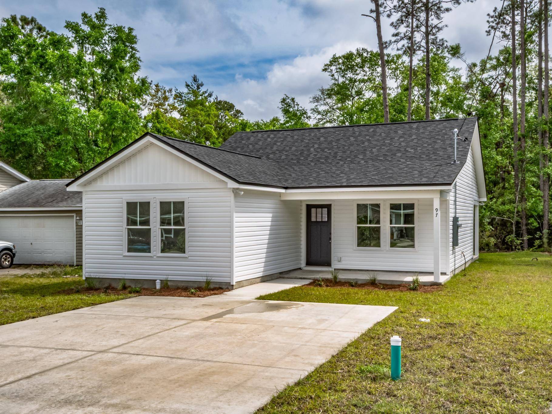 97 Shar Mel Re Lane, Crawfordville, FL 32327