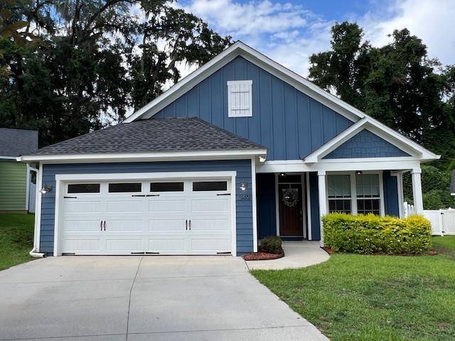 349 Gathering Oaks Dr, Tallahassee, FL 32308-5694