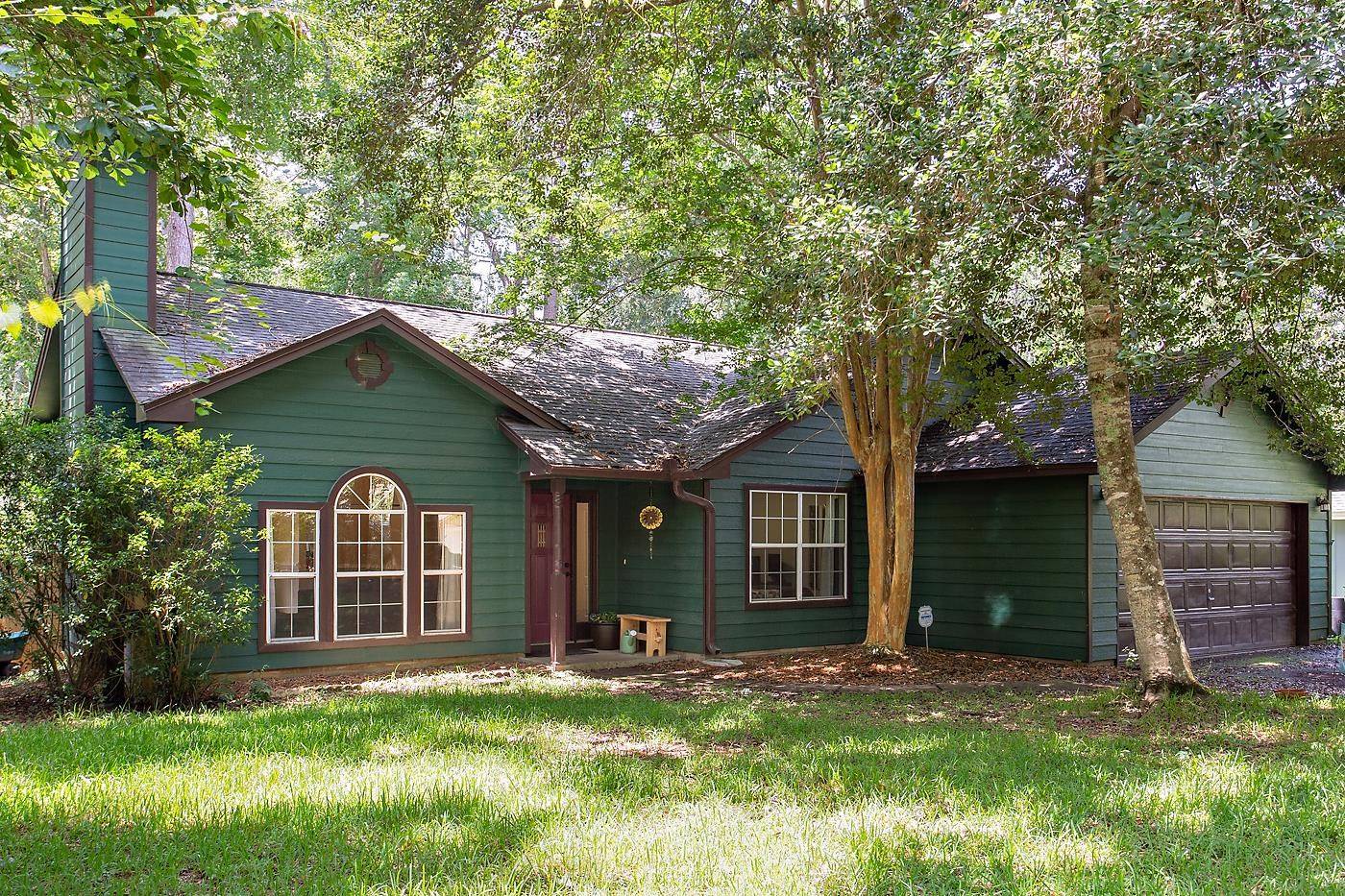 8264 Chickasaw Trail, Tallahassee, FL 32312