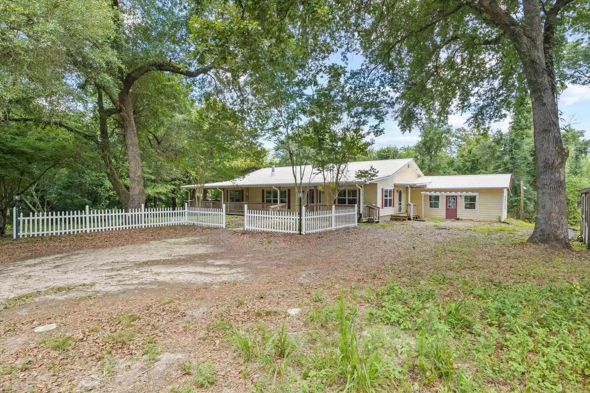 Marianna, FL 32446,5688 Highway 90