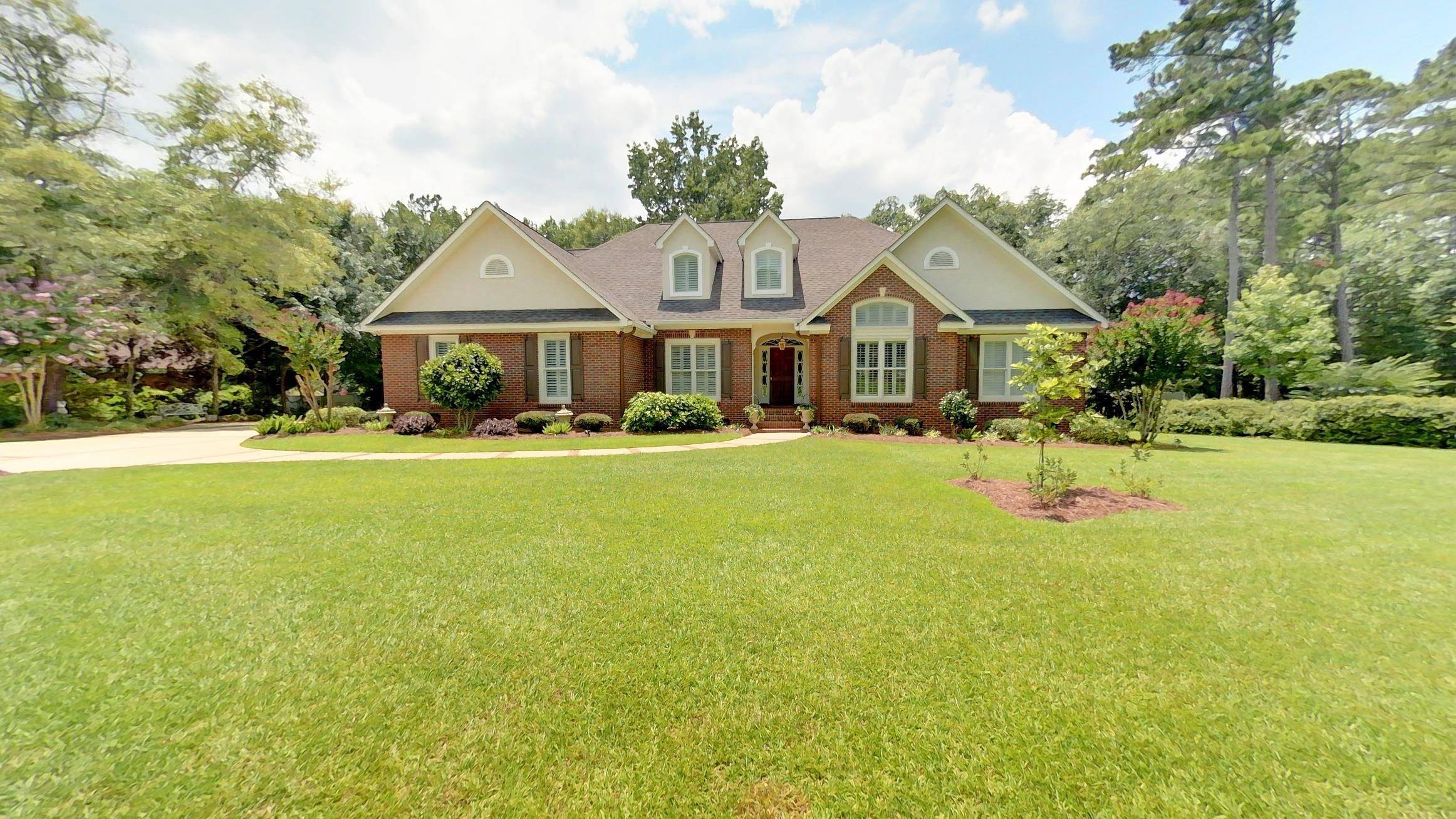 114 Stratford Way, Thomasville, GA 31792