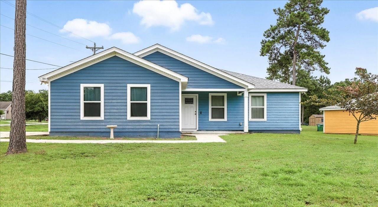 11 Sand Pine Drive, Midway, FL 32343