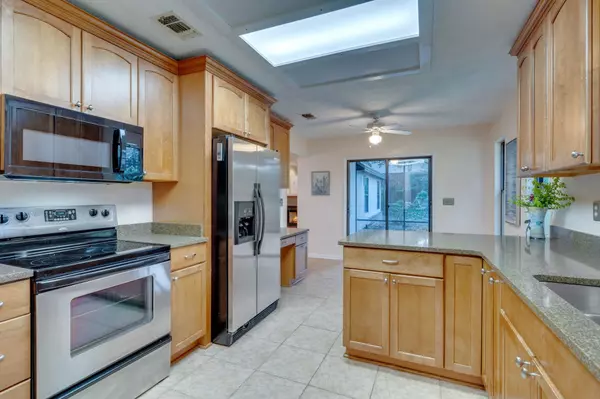 Tallahassee, FL 32309,3909 Royal Oaks Drive