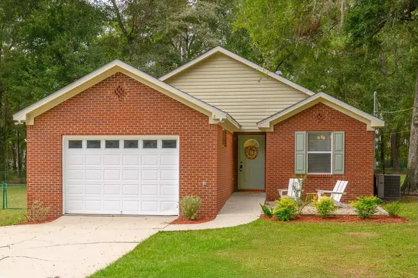 8 Birch Court, Crawfordville, FL 32327