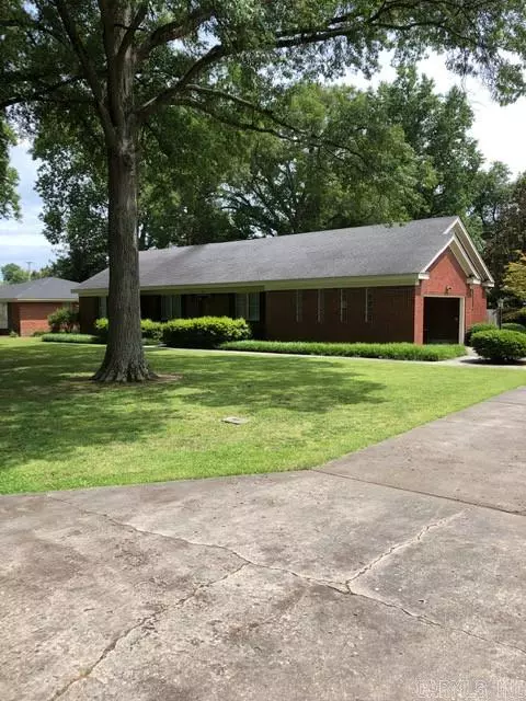 Osceola, AR 72370,725 W Johnson