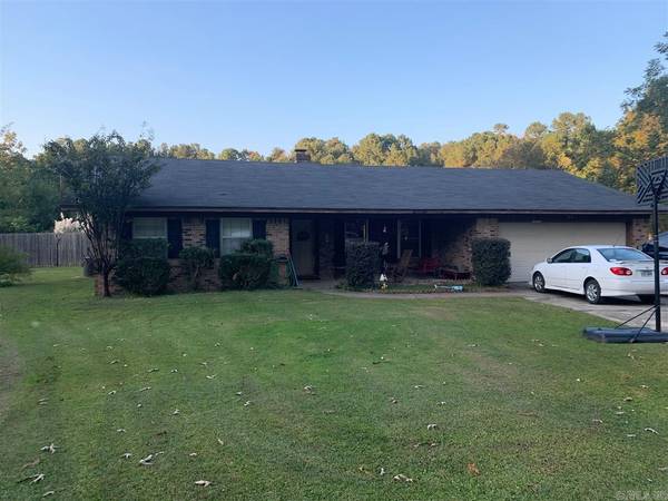 925 West Lake Drive, El Dorado, AR 71730