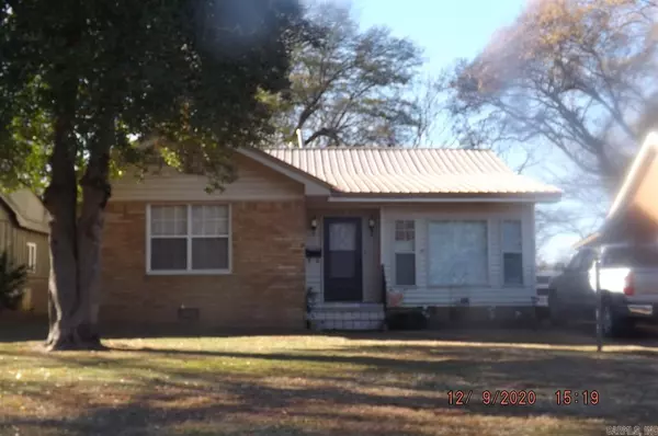 317 PROSPECT, Newport, AR 72112