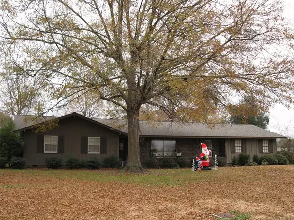 2107 Weidner, Stuttgart, AR 72160