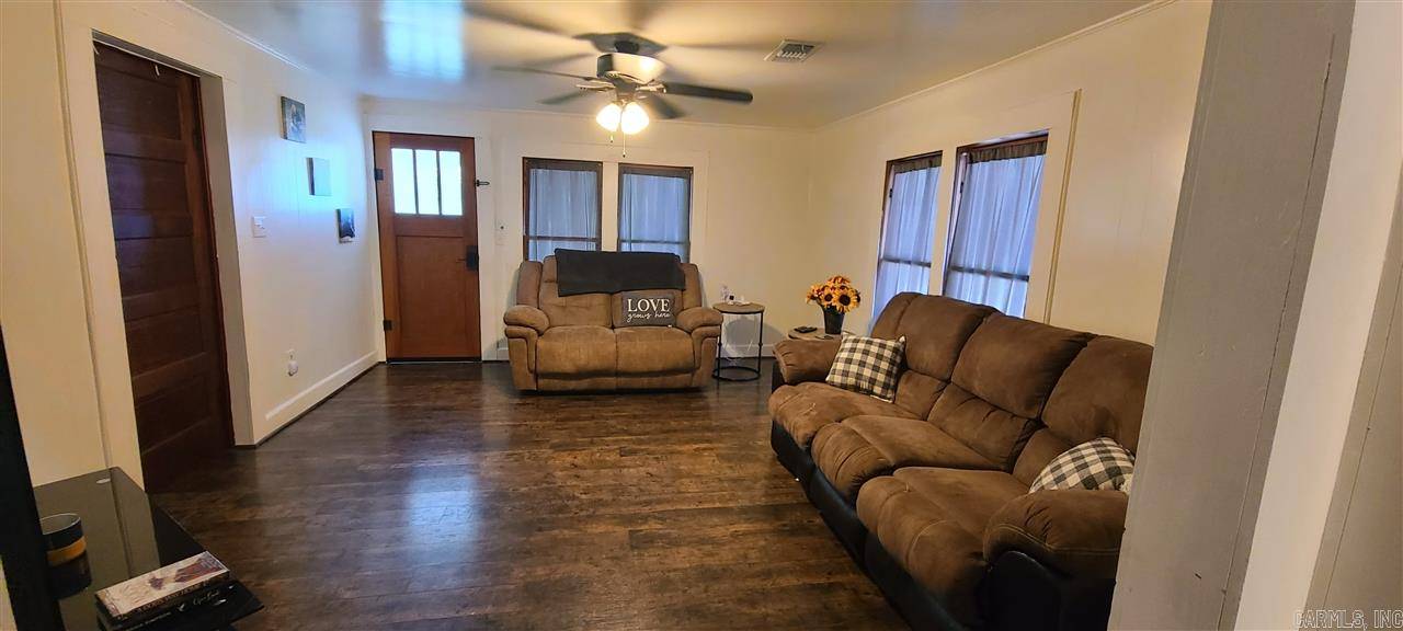 Magnolia, AR 71753,610 W University