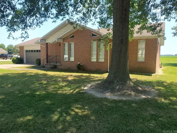 Piggott, AR 72454,710 S Garfield