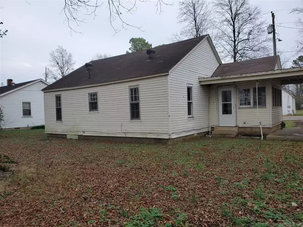 Piggott, AR 72454,835 S Thornton