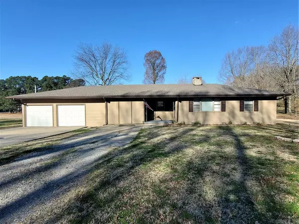 420 N 12th Ave., Piggott, AR 72454