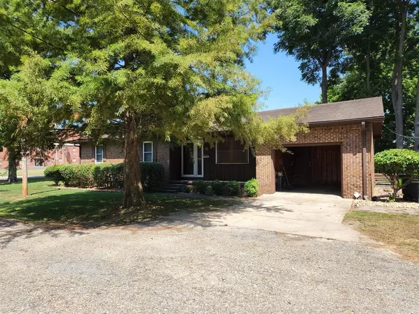 236 S 6th, Piggott, AR 72454