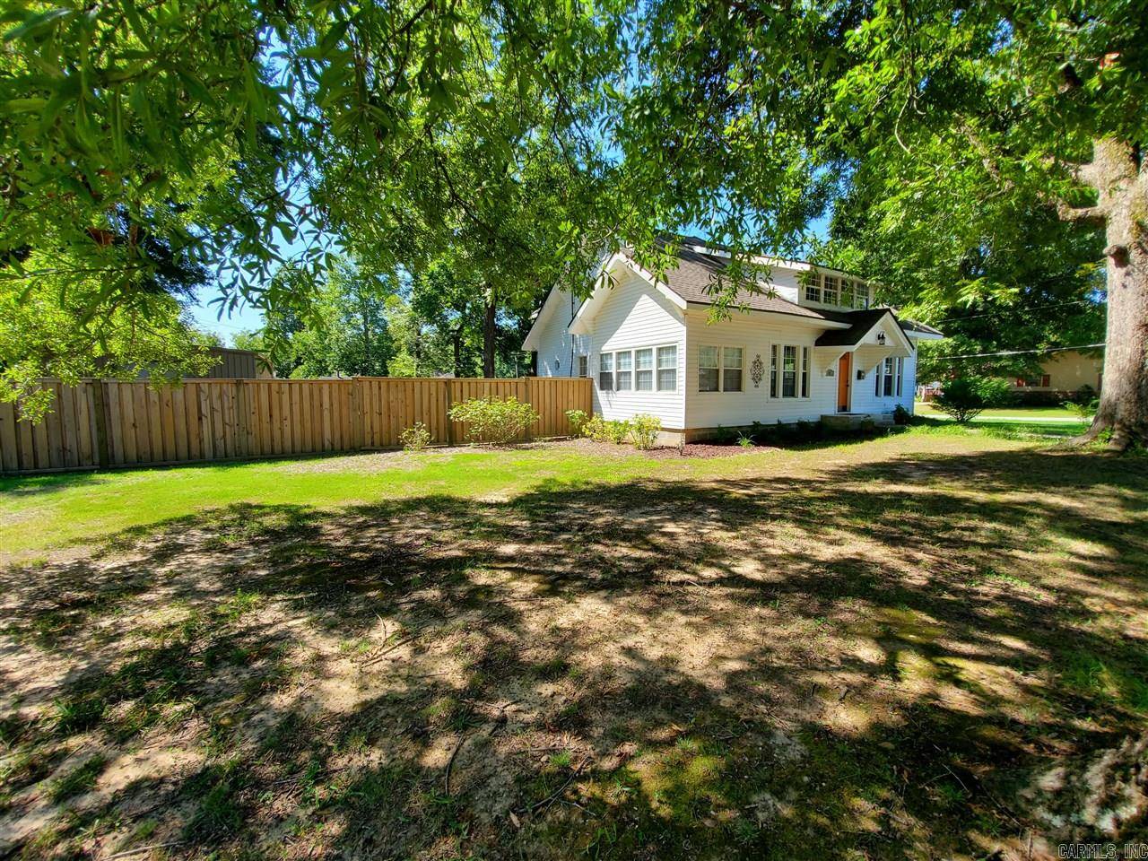 Piggott, AR 72454,790 W Court