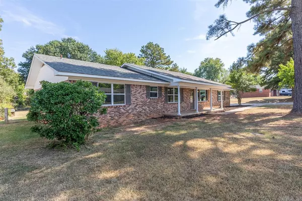 214 N 25th, Ozark, AR 72949