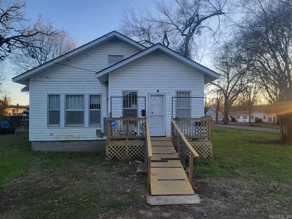 408 E Wood, Paris, AR 72855