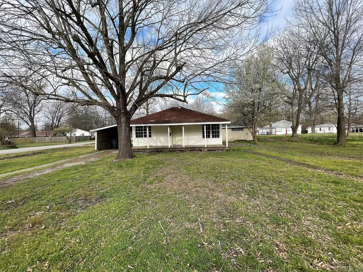 Piggott, AR 72454,516 N Scurlock Ave