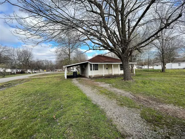 Piggott, AR 72454,516 N Scurlock Ave