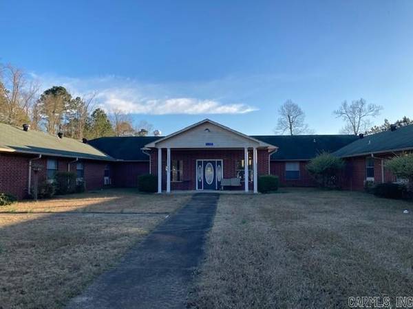 1105 Woodlawn St., Warren, AR 71671