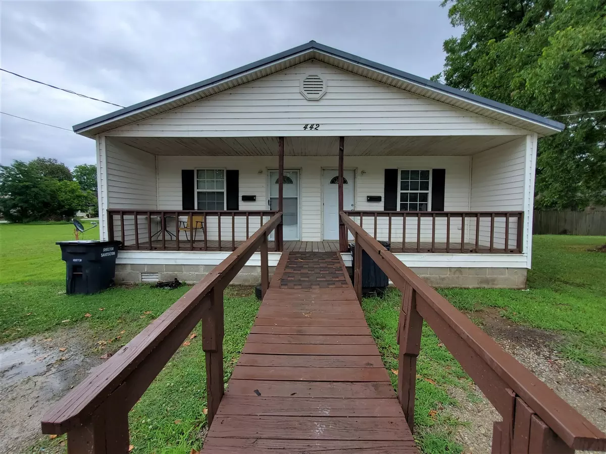 Piggott, AR 72454,442 S Thornton