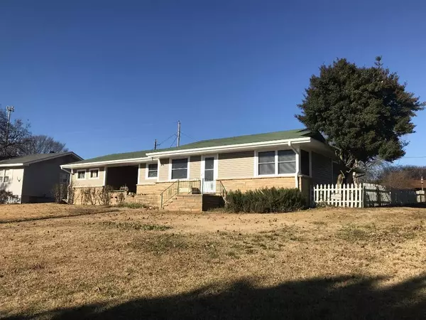 Mena, AR 71953,1009 Lakeside Drive