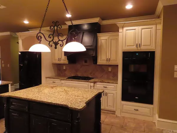 Searcy, AR 72143,112 Maggie Lane