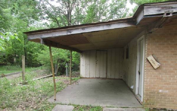 Pine Bluff, AR 71603,3204 Jonquil Street