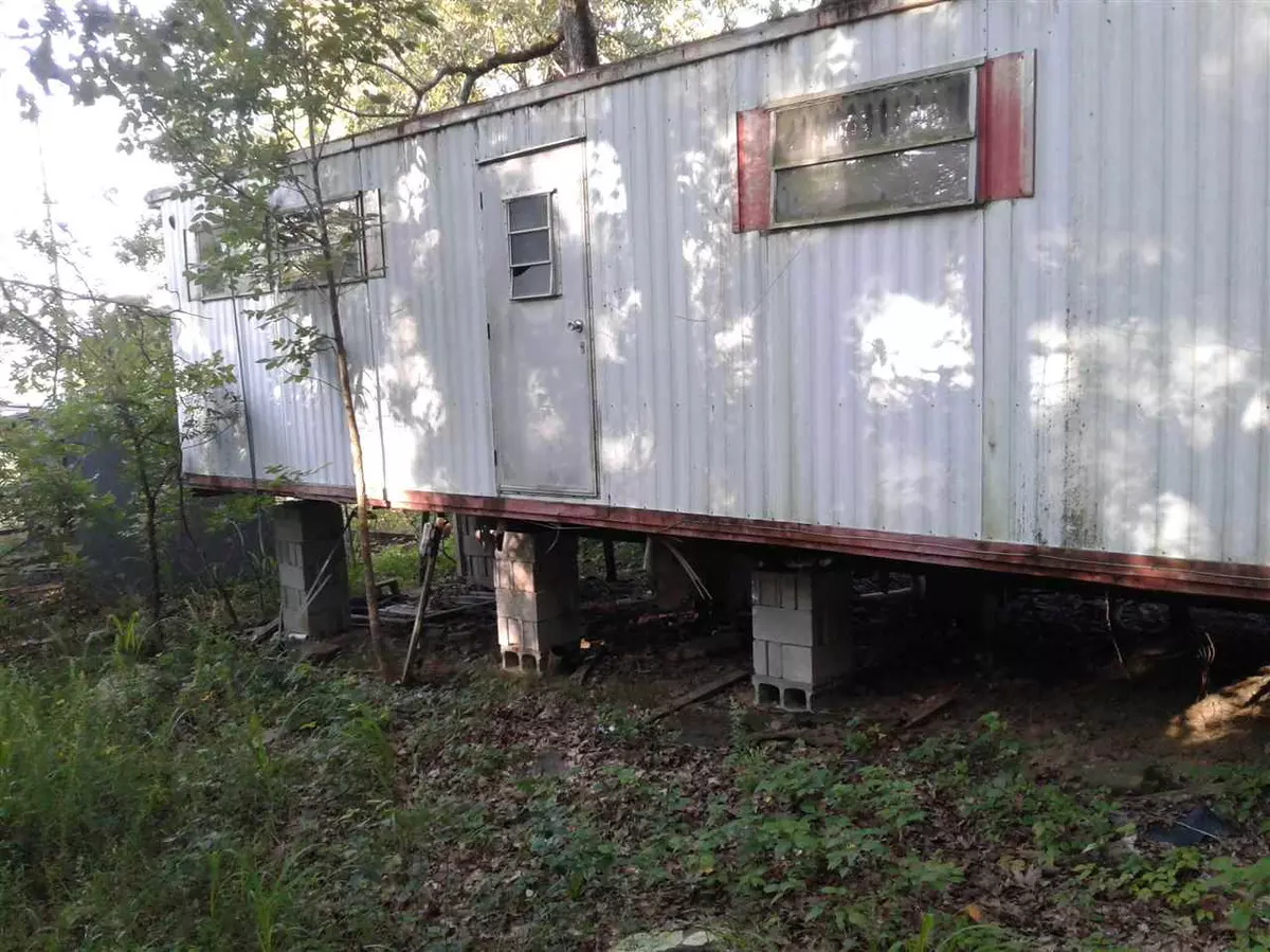 Leslie, AR 72645,Address not disclosed