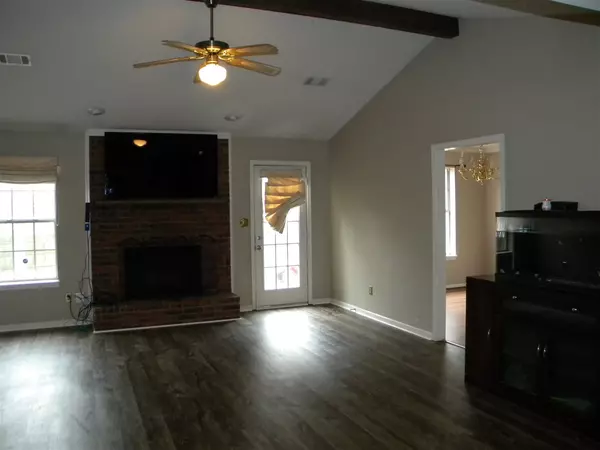 Searcy, AR 72143-4505,38 White Oak Circle