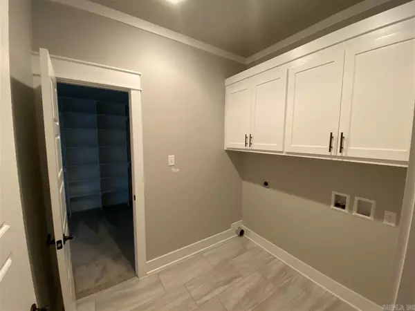 Bryant, AR 72022,2421 HURRICANE GARDENS Drive