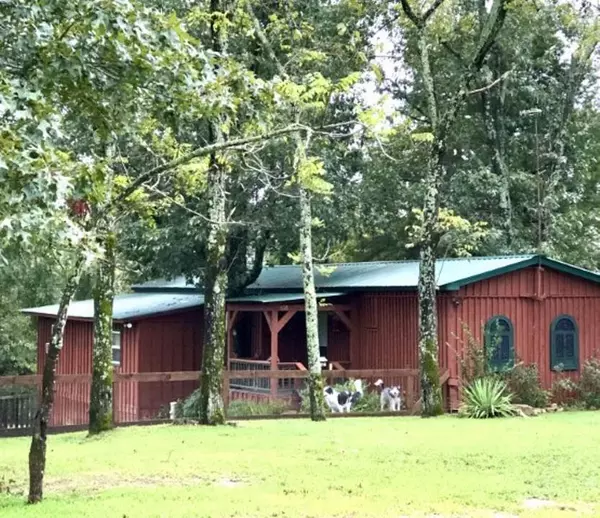 650 Shadow Gate Rd, Violet Hill, AR 72584