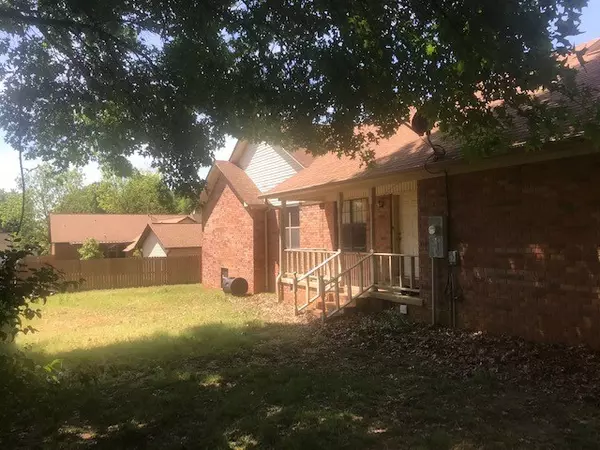 Searcy, AR 72143,109 Red Oak Ln