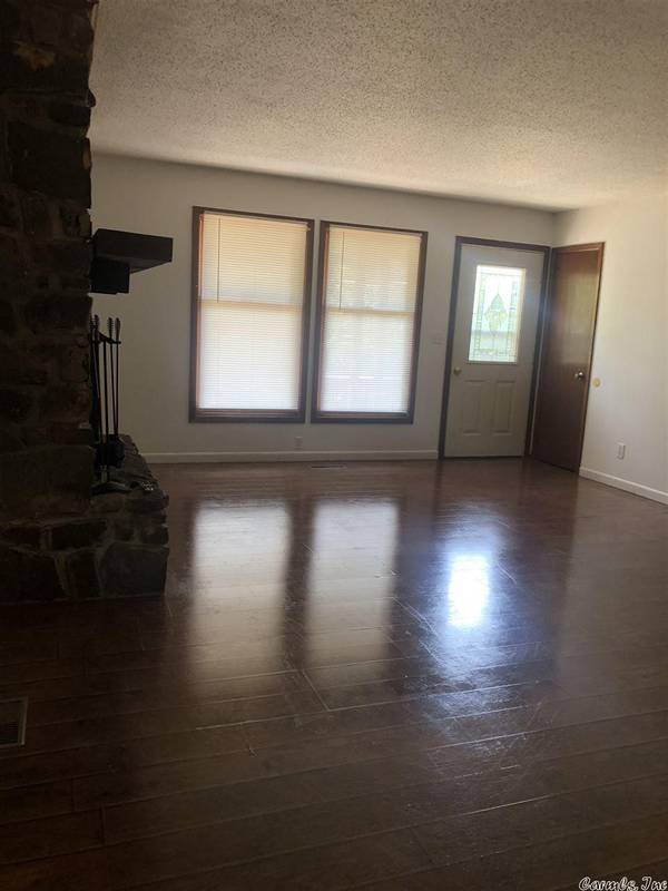 Cherokee Village, AR 72529,5 Qua Circle