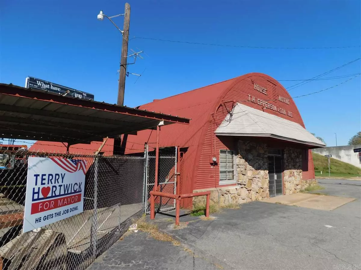 North Little Rock, AR 72114,419 E 13th Street