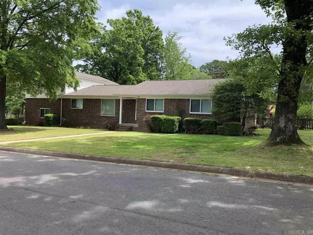 Russellville, AR 72801,307 Cedarwood Court