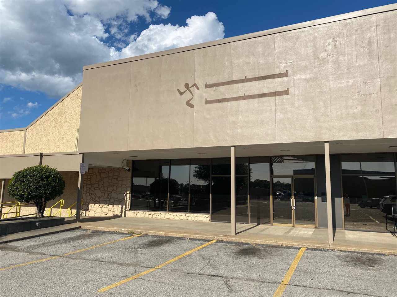 Paragould, AR 72450,1705 W KINGSHIGHWAY