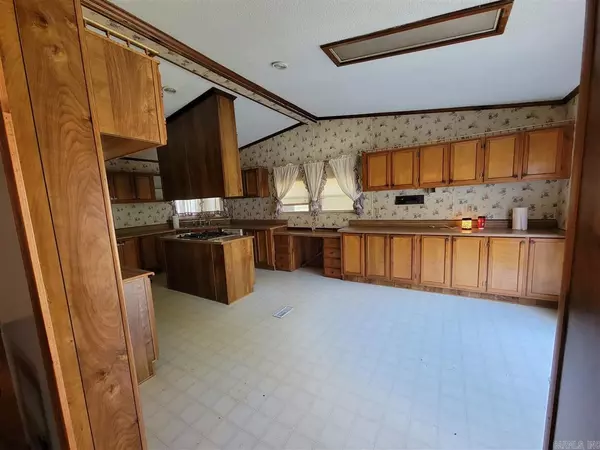 Alexander, AR 72002,15503 Holly Dr.