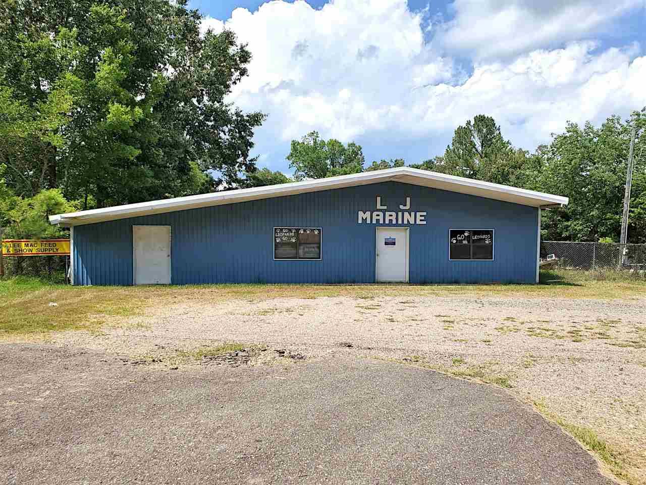 1828 70 W Highway, De Queen, AR 71832