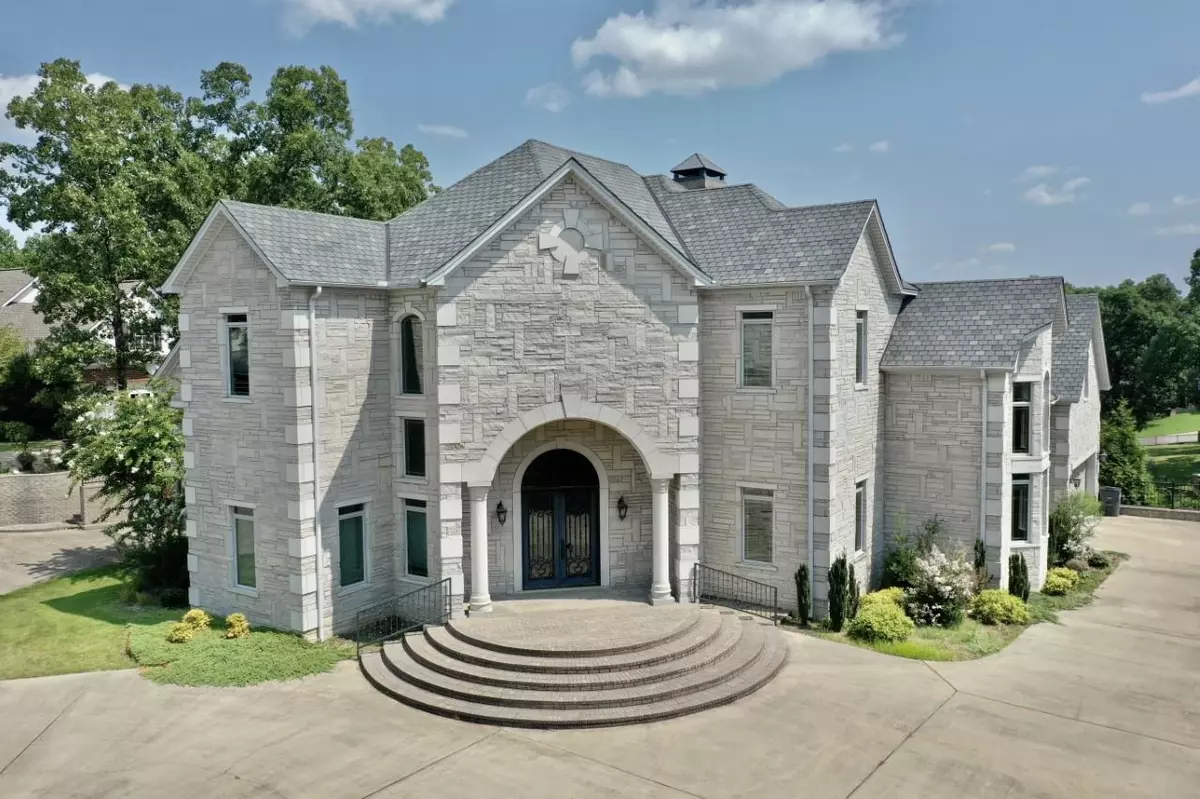 Searcy, AR 72143-4566,1002 Golf Course Drive