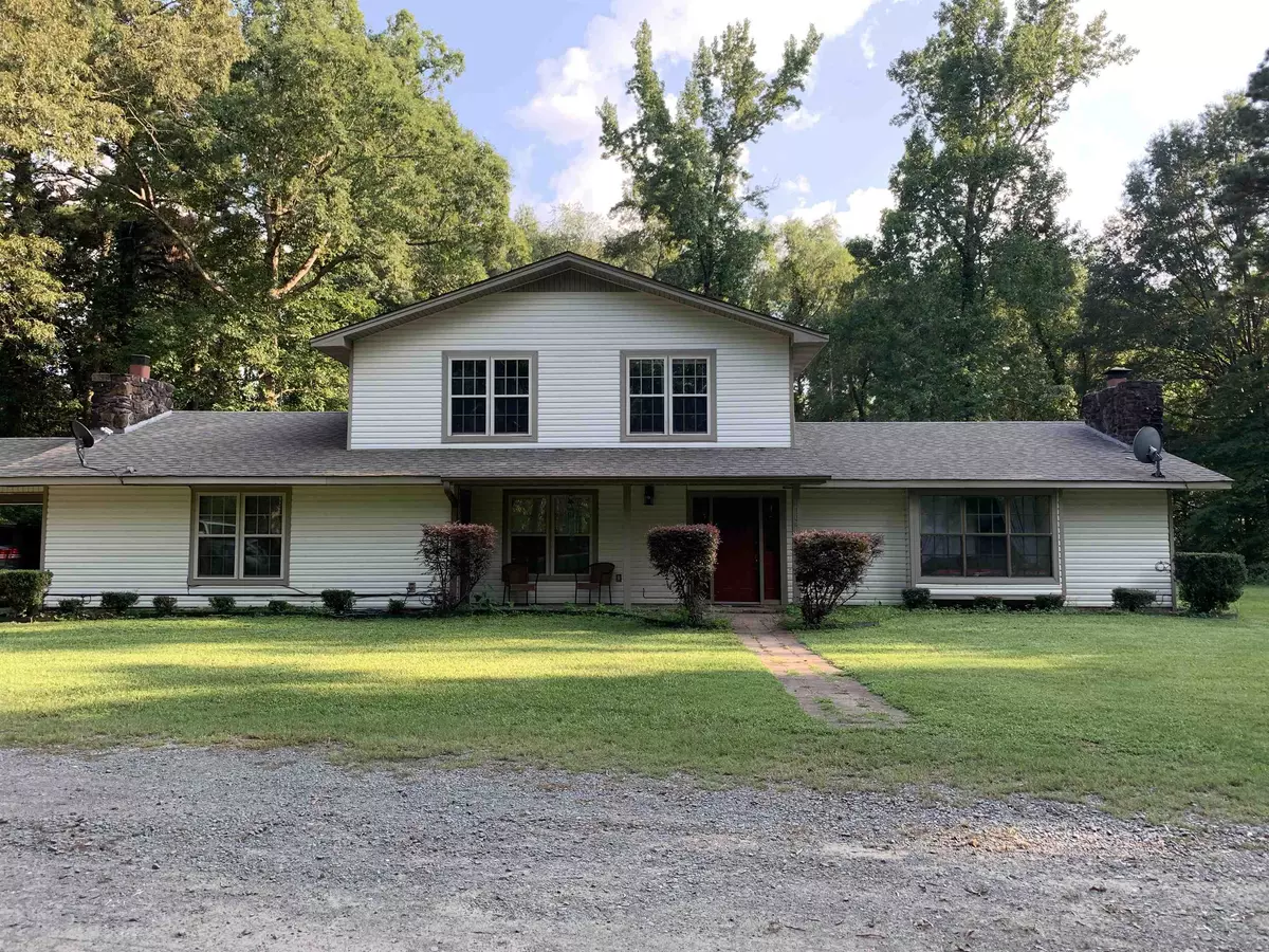 White Hall, AR 71602,904 W Holland