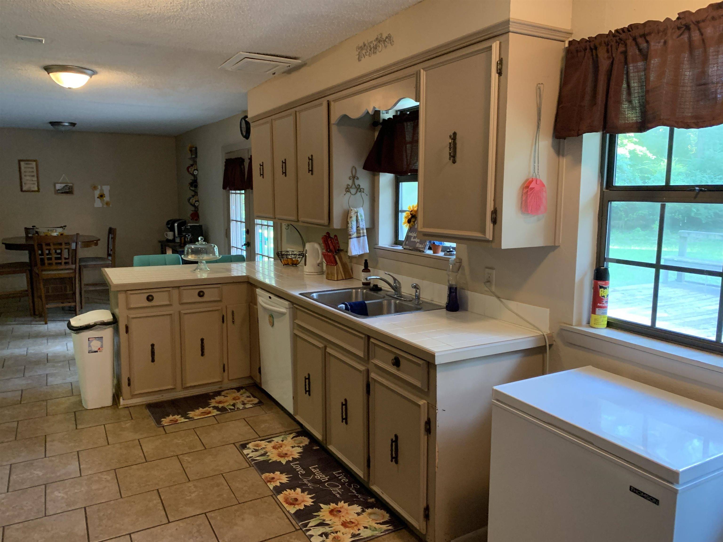 White Hall, AR 71602,904 W Holland