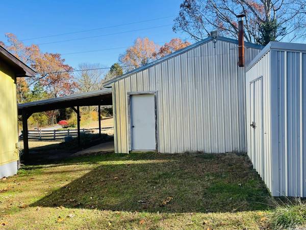 Calico Rock, AR 72519,122 Spring Creek Road