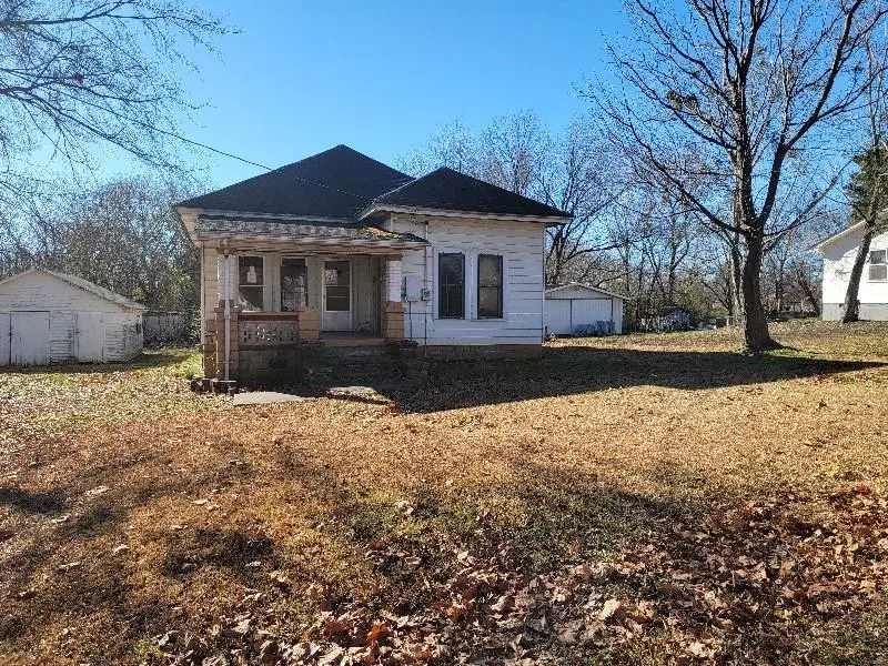 1221 SEVIER, Clarksville, AR 72830