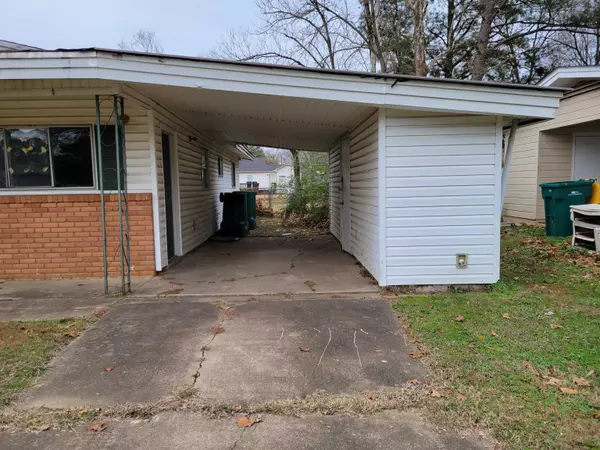 Russellville, AR 72801,223 West Circle Drive