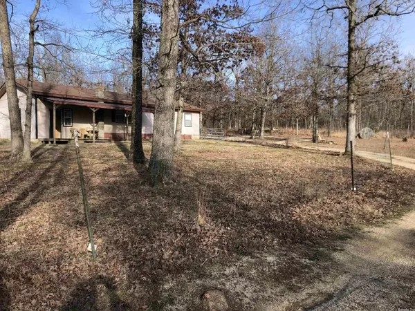 Ash Flat, AR 72513,120 Claxton Road
