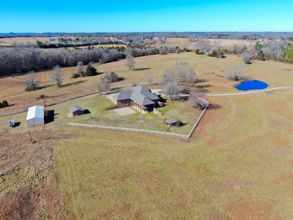 2200 Cutoff Rd, Violet Hill, AR 72584