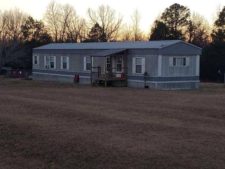 Clinton, AR 72031,192 HOLLIS Road