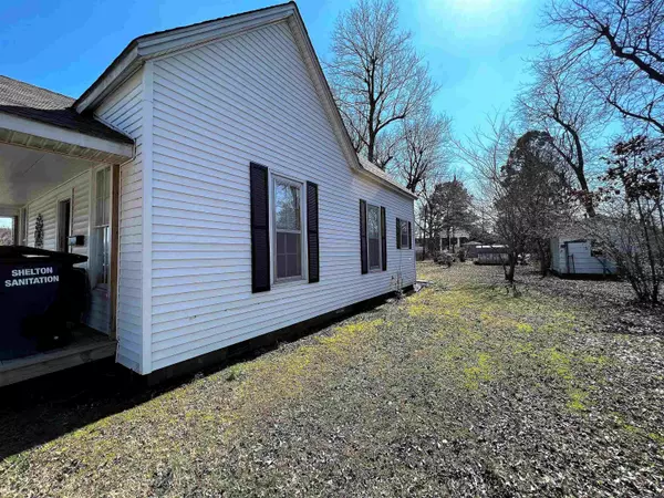 Piggott, AR 72454,456 W Cherry Street