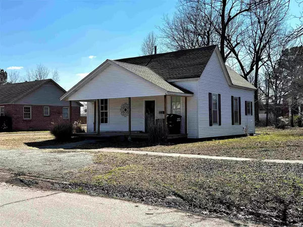 Piggott, AR 72454,456 W Cherry Street